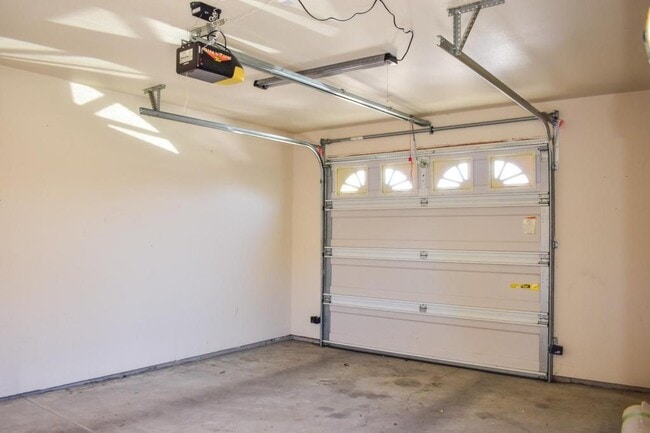 Building Photo - 1648 Nunnwood Ln
