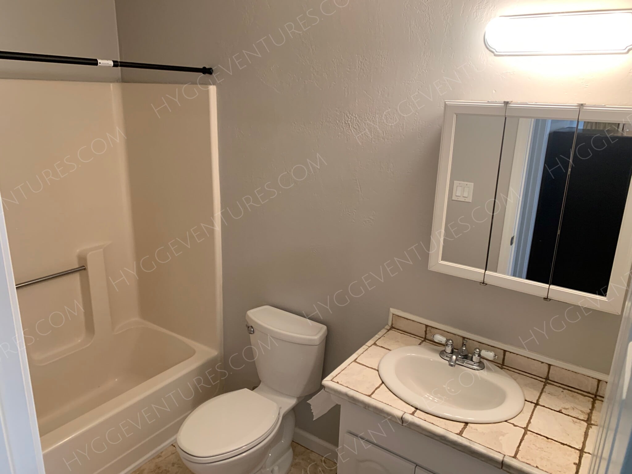 Building Photo - 123 Evergreen Trl