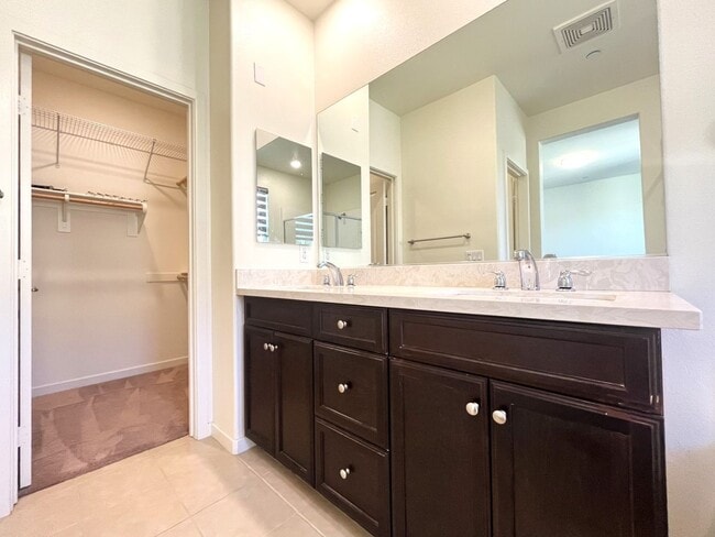 Building Photo - 3105 Marigold Cir