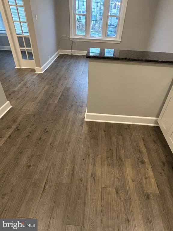 Building Photo - 336 Main St