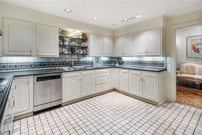 Building Photo - 3510 Turtle Creek Blvd