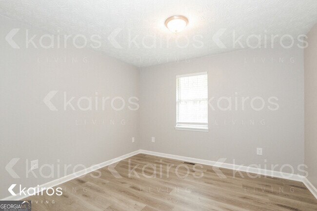 Building Photo - 135 Fawn Dr