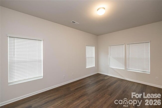 Building Photo - 1419 Amhurst St