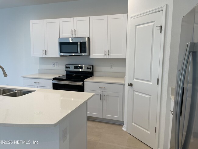 Building Photo - 13096 Bachara Wy