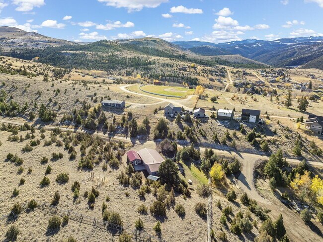 Building Photo - Hillside Hideaway in Historic Virginia Cit...