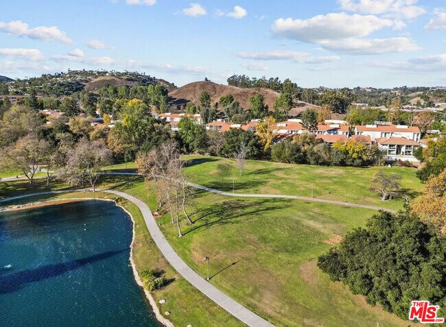 Building Photo - 4710 Park Granada