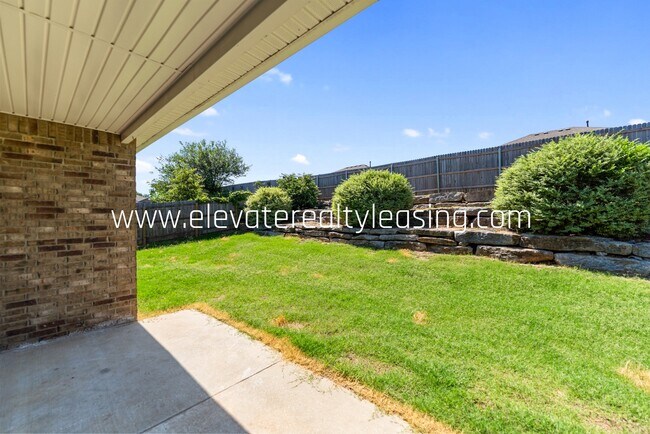 Building Photo - 2609 W Huntsville St