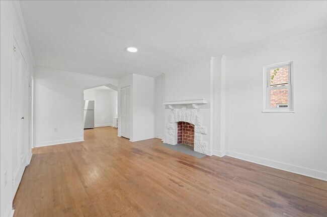 Building Photo - 3847-3849-3849 Beechwood Blvd