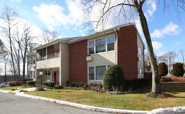 Building Photo - Eden Roc Apartments