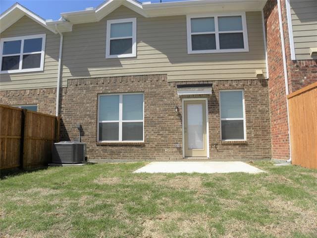 Building Photo - 4626 Ladyfern Way