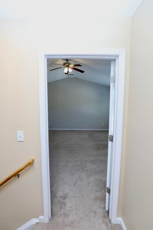 Building Photo - 1761 Nicholas Dr