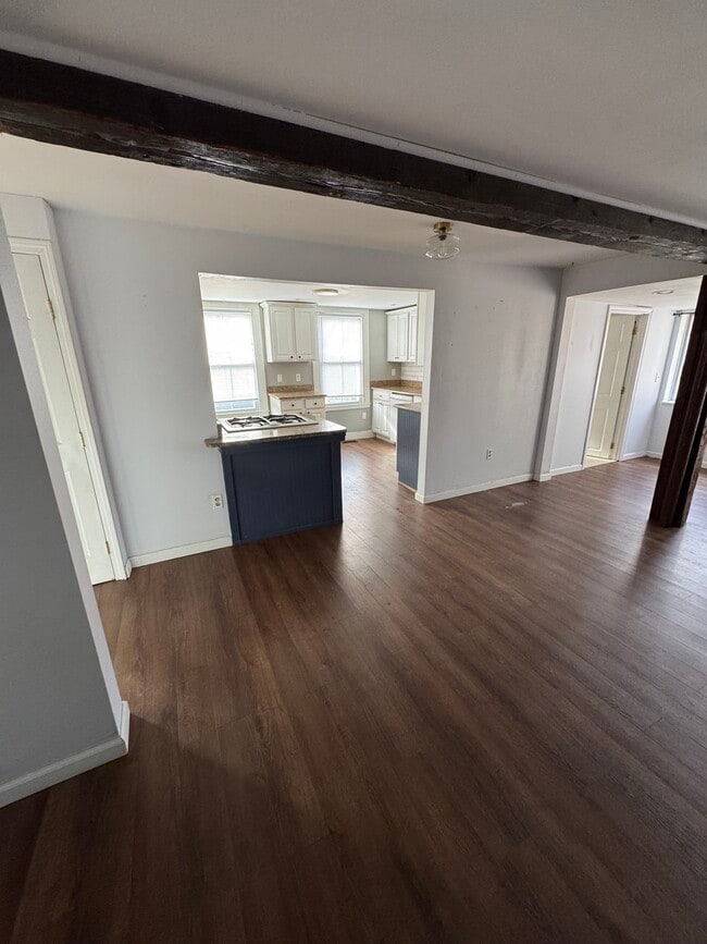 Building Photo - 35 N Main St