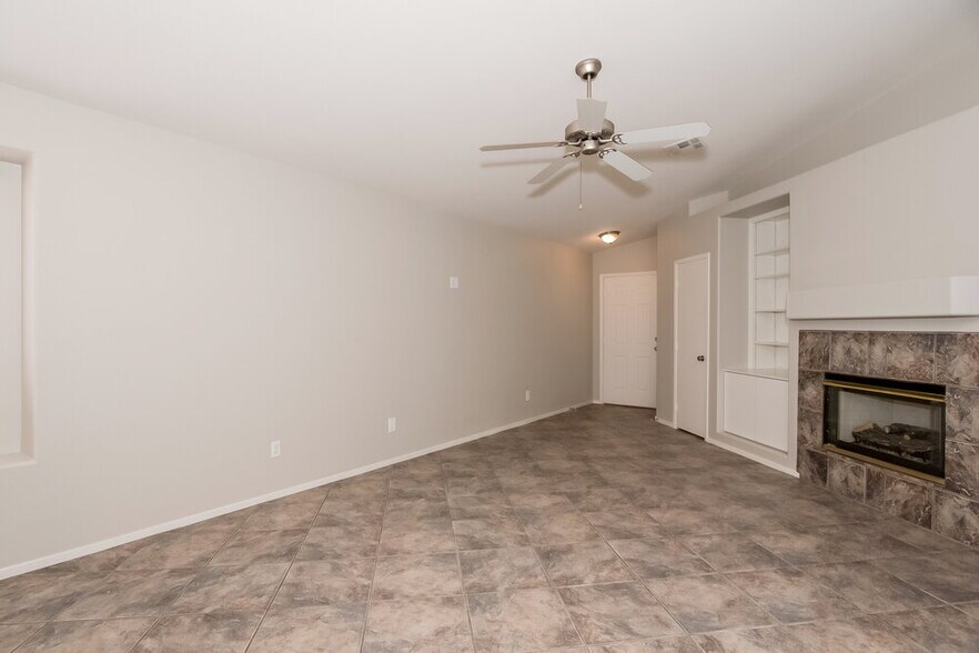 Building Photo - 2118 Marathon Keys Ave