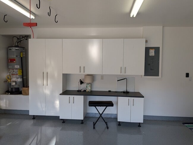 Building Photo - 3980 Avignon Ln