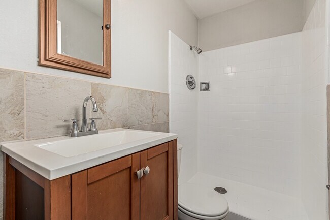 Building Photo - 4641 S 17th Pl