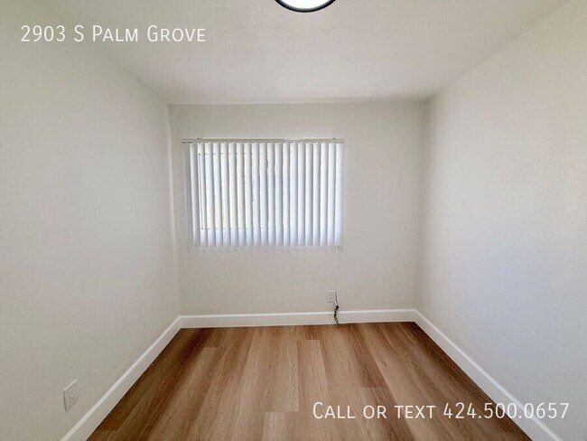 Building Photo - 2903 S Palm Grove Ave