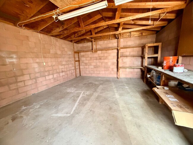 Building Photo - Modern 3-Bedroom Desert Bungalow with Stunning Views – Unfurnished - Price reflects MOVE IN SPECI...