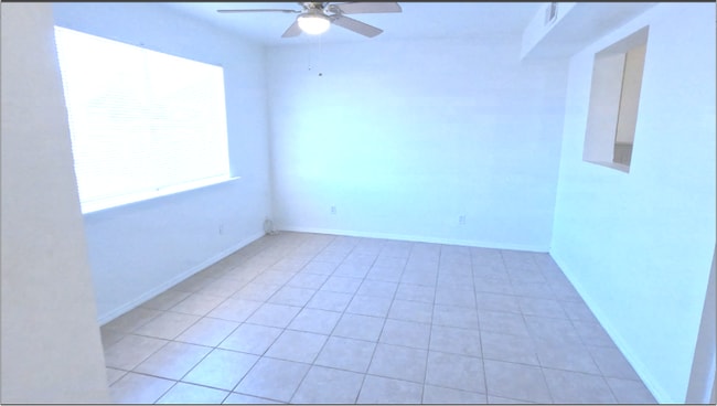 Building Photo - 2612 E Alta Vista Rd