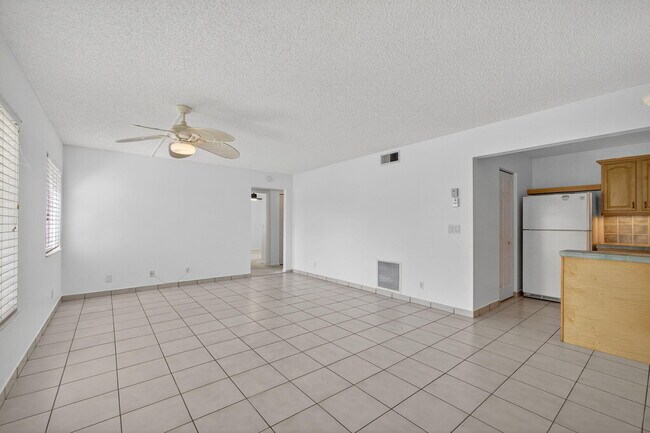 Building Photo - 4992 Sable Pine Cir
