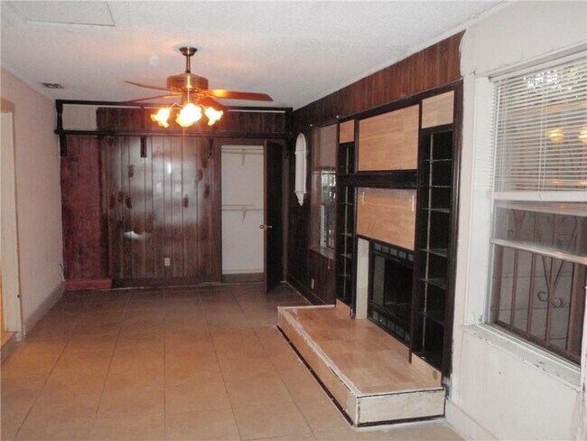 Building Photo - 9106 Shepard Dr