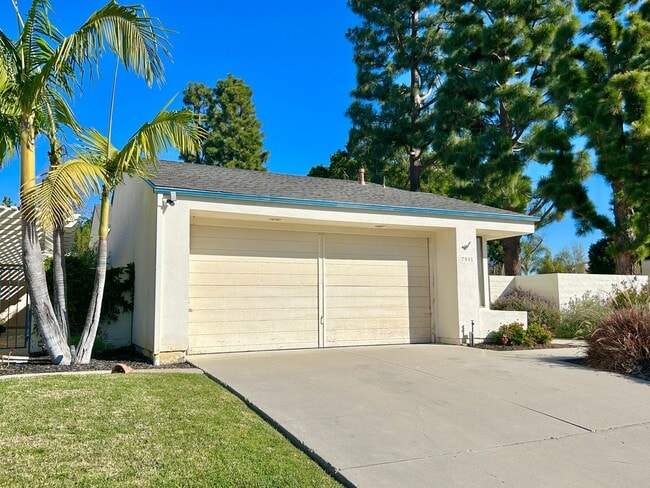 Building Photo - Freshly Painted 2BD/2BA 2 Car Garage with large Backyard