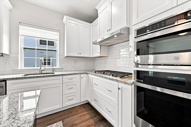 Building Photo - 160 Shilling Ave