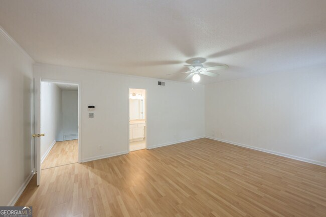 Building Photo - 9070 Cobbler Ct