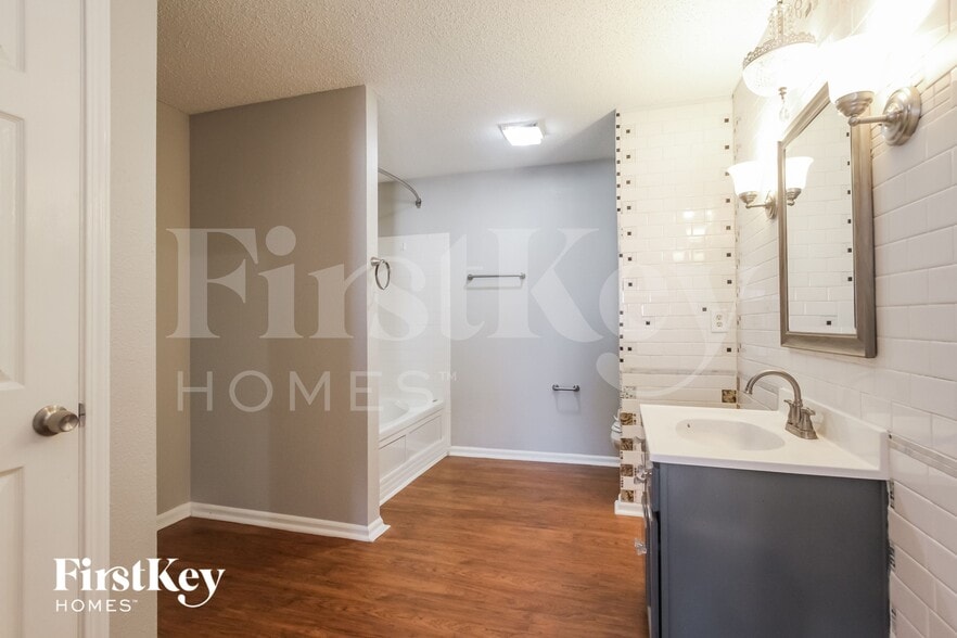 Building Photo - 319 Sunburst Ln