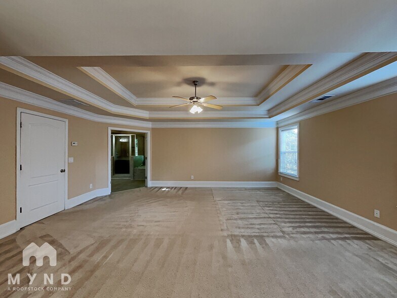 Building Photo - 131 Grandiflora Dr