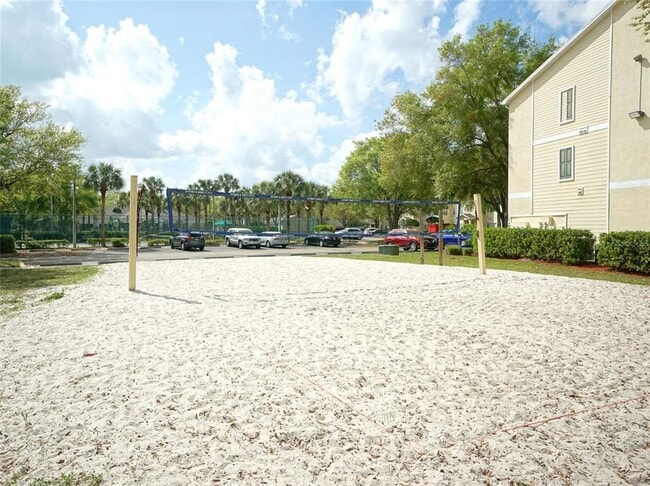 Building Photo - 18425 Bridle Club Dr