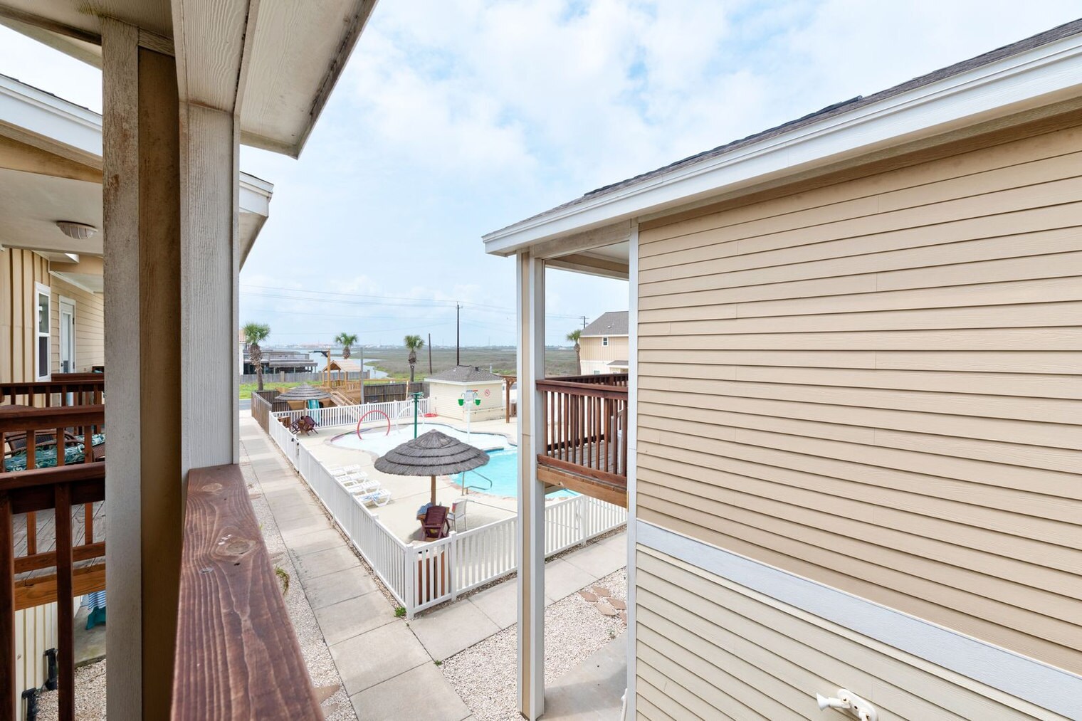 Building Photo - 14913 Packery View Loop