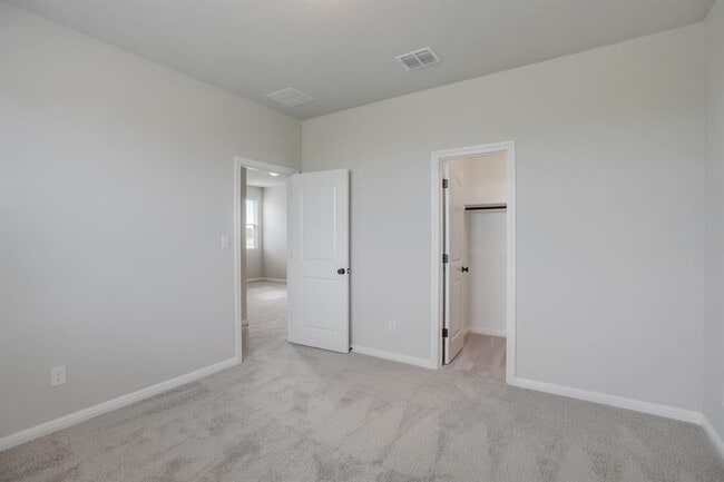 Building Photo - 125 Clemens Dr