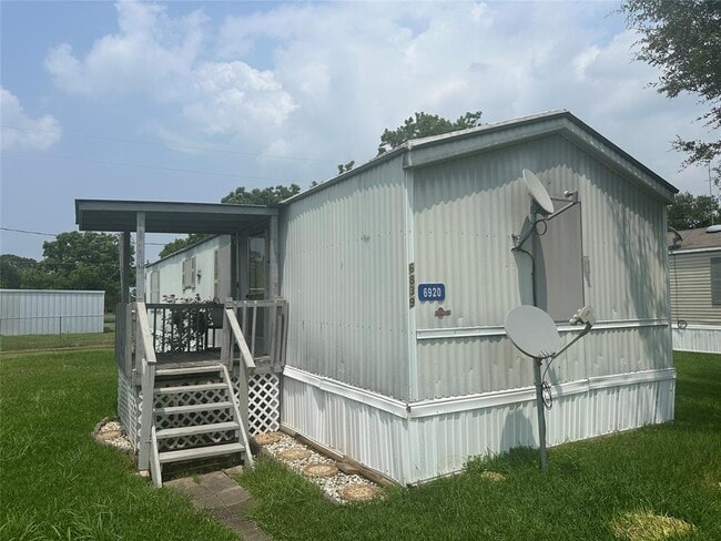 Primary Photo - 6920 Leann Ln