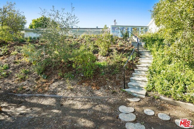 Building Photo - 16210 Bertella Dr