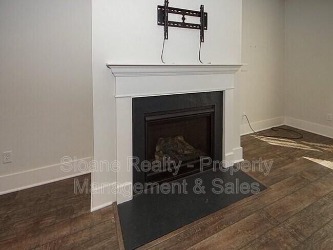 Building Photo - 2874 Stonestown Dr