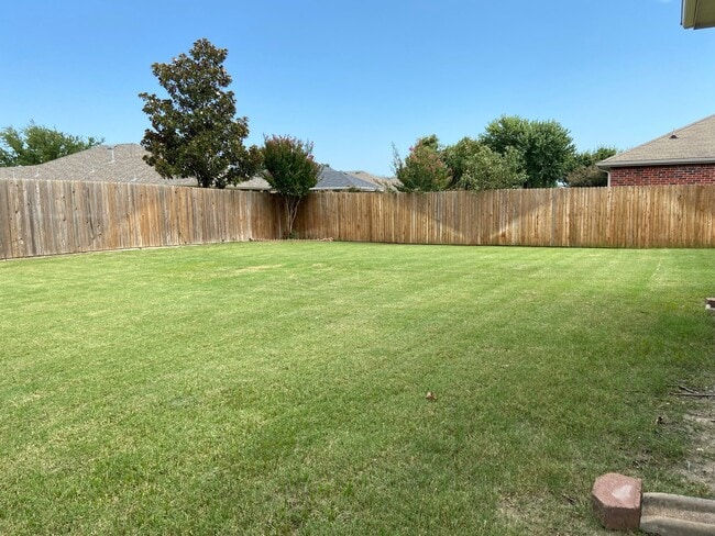 Building Photo - 112 Cherrytree Trail