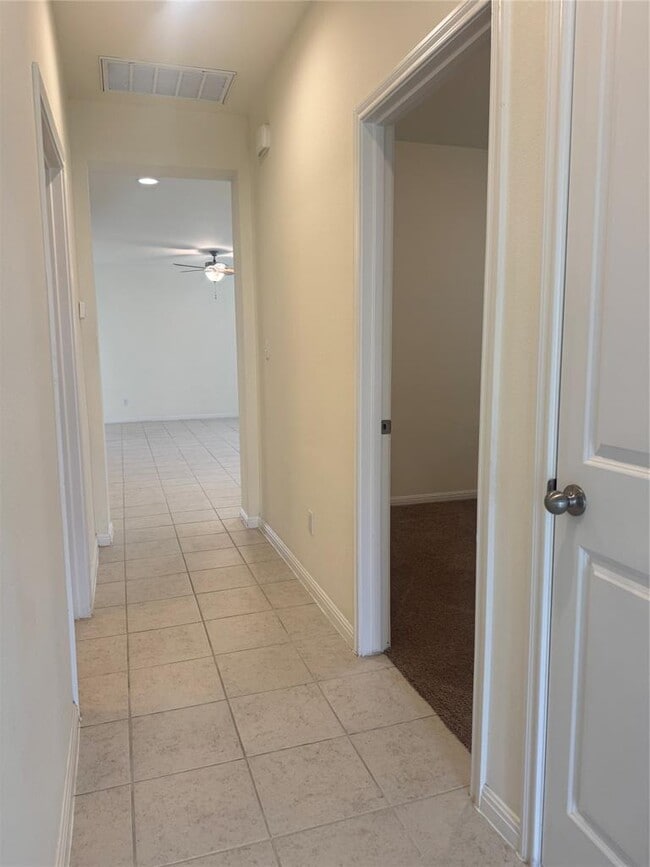 Building Photo - 209 Driftwood Ln