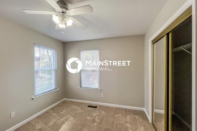 Building Photo - 4 Bedroom Pet-Friendly Home in MONTEVALLO, AL with Main Street Renewal