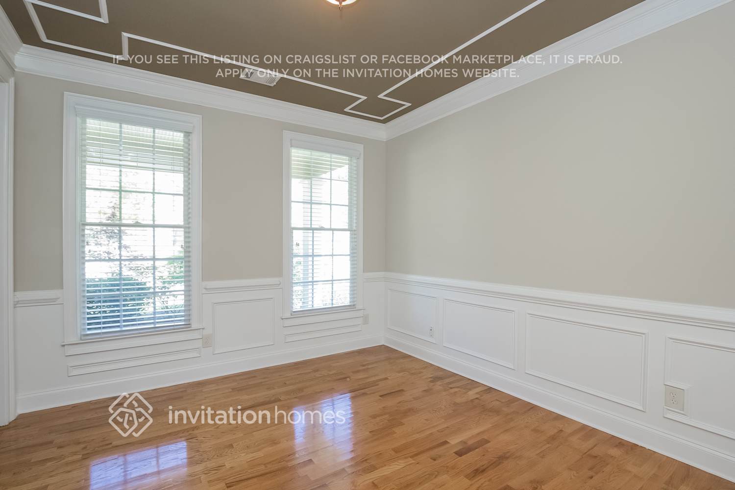Building Photo - 114 Silver Top Dr SE