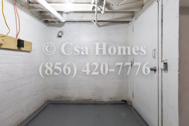 Building Photo - Newly Renovated 3 Bed, 1.5 Bath in Fairview!