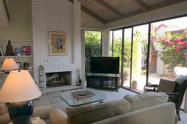 Building Photo - Canyon Sands Villa,Furnished,Long term/Long Seasonal term