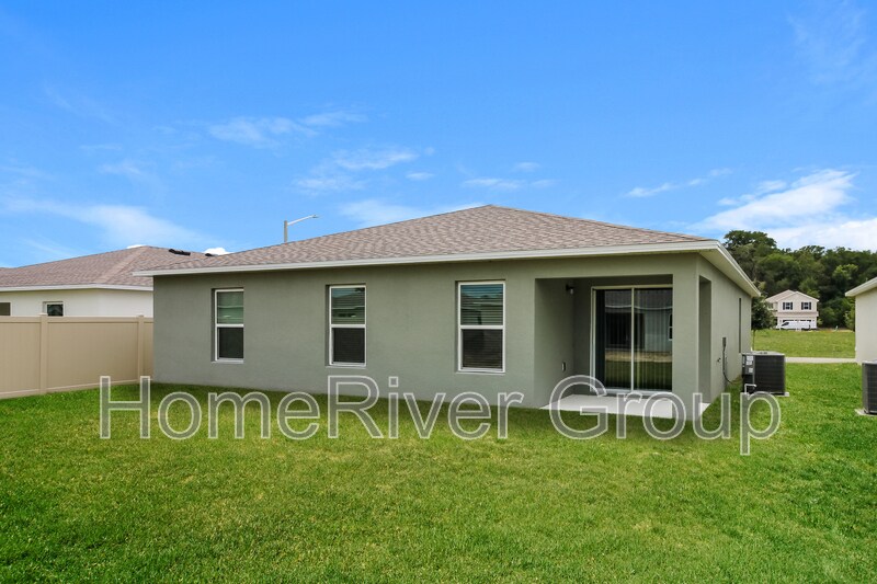 Building Photo - 2475 NW 23rd Ave