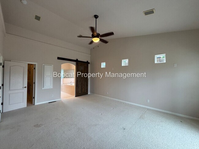 Building Photo - Golf Course Living with Mountain Views & Detached Casita