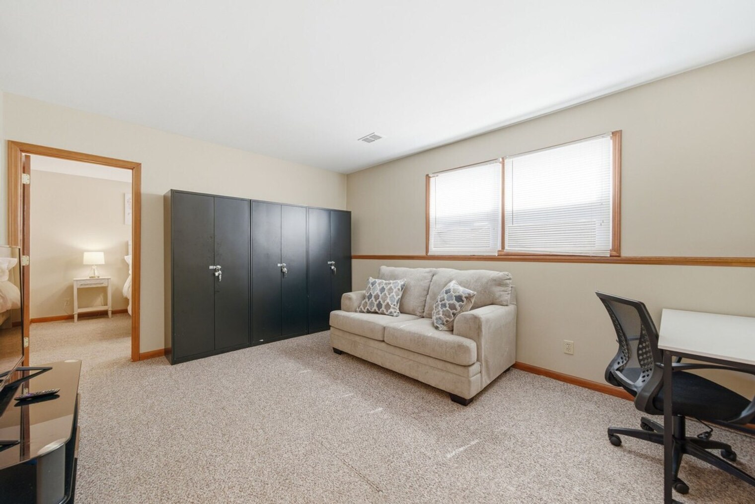 Building Photo - 1201-1203 Johnston Drive-SI ID1497747P