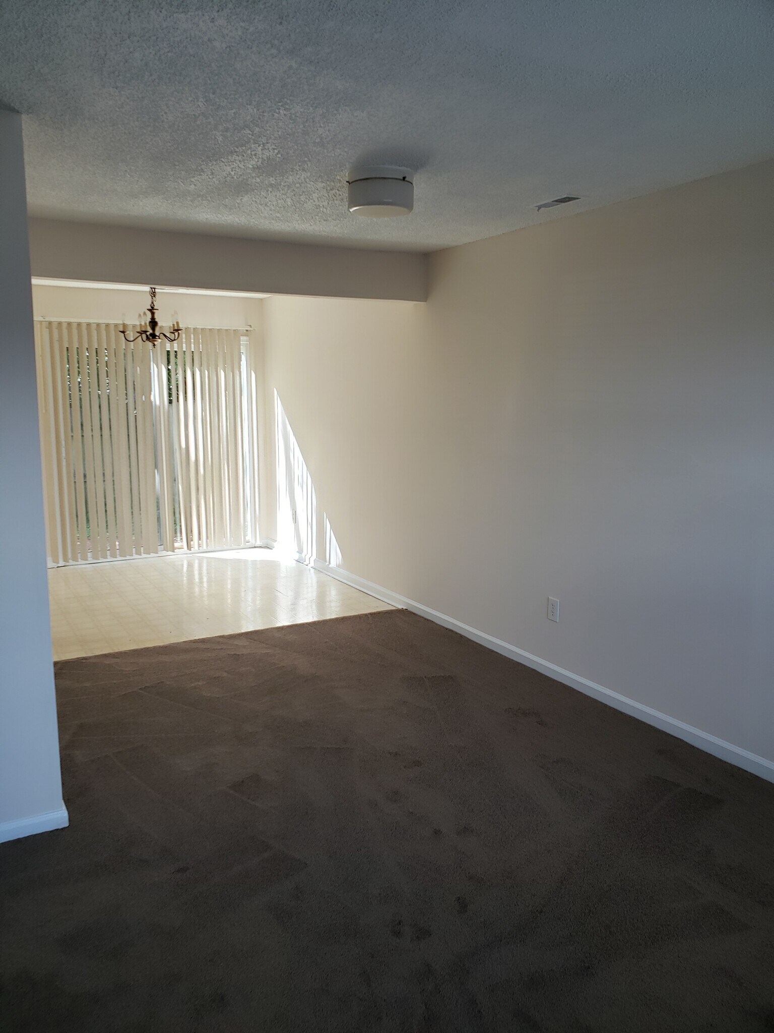 Building Photo - 1105 Commonwealth Place