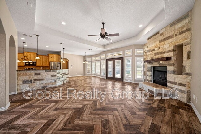 Building Photo - 7033 Robin Hood Way