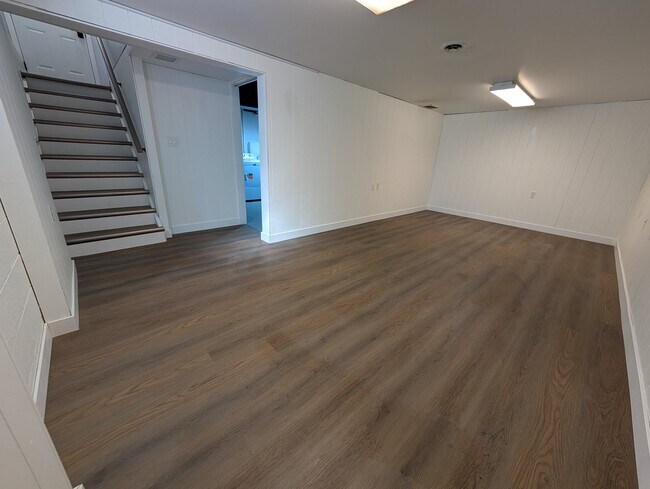Building Photo - 2535 Sears Rd