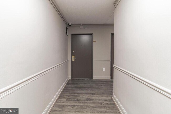 Building Photo - 2101 Chestnut St