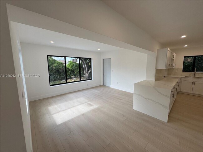 Building Photo - 15300 NW 32nd Ave