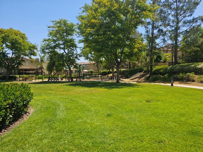 Building Photo - 2862 Echo Springs Dr